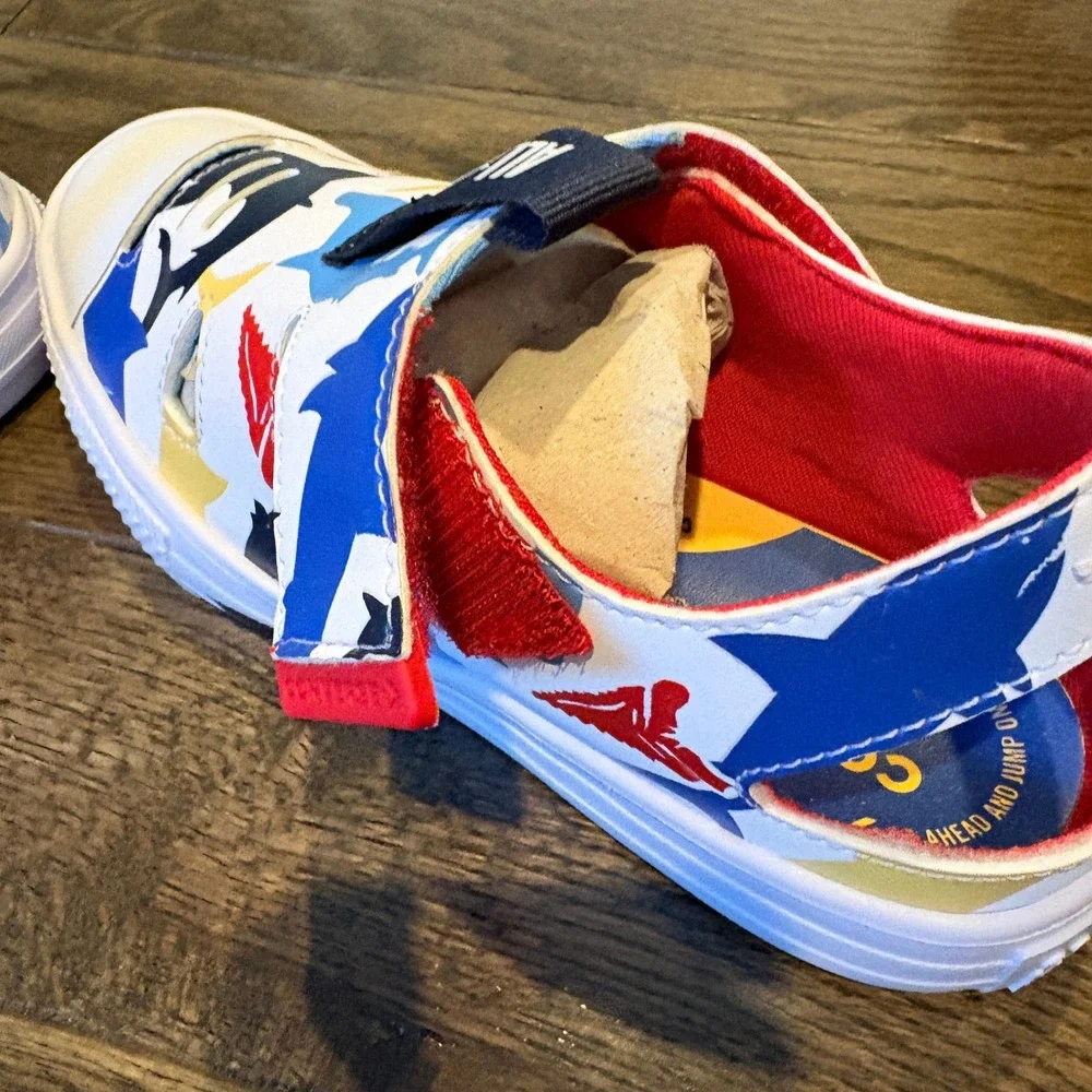 Converse All Star Superplay Shark Print Sandals Kids Size 1 White‎ Red Blue
